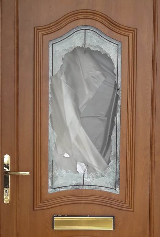 broken_door_glass_template